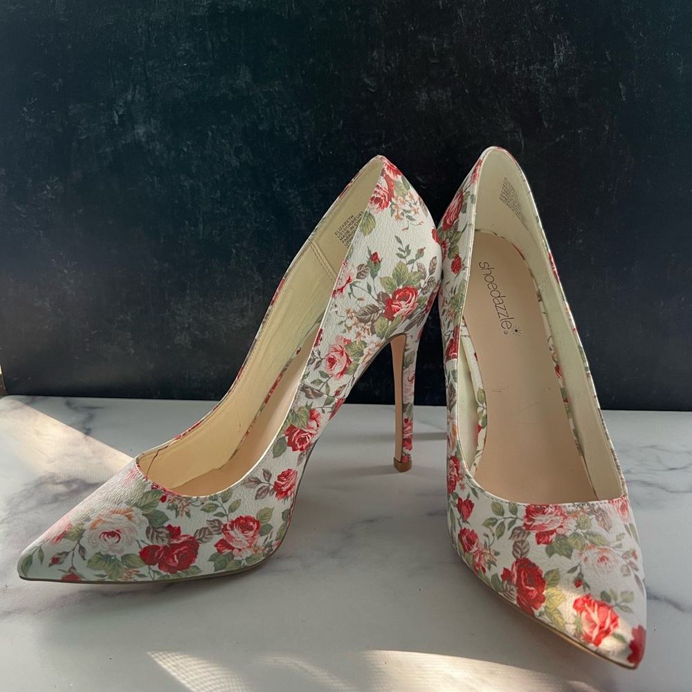 Shoe Dazzle Elizabeth Floral Heels